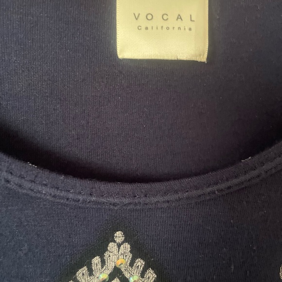 Vocal California blouse with beautiful iridescent wing rhinestones - Picture 6 of 8